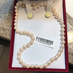 Pearl necklace